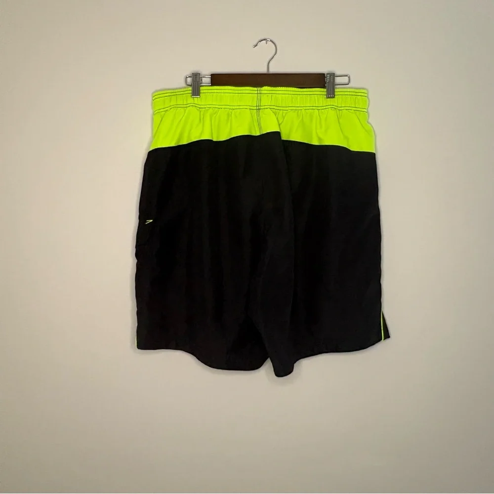Speedo Black and Neon Green Swim Trunks Mens XL EUC